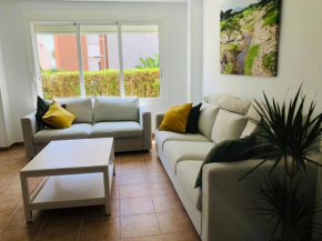 Apartamento Luz de Baria con gran jardín en primera línea Urbanización Playa de Baria 2